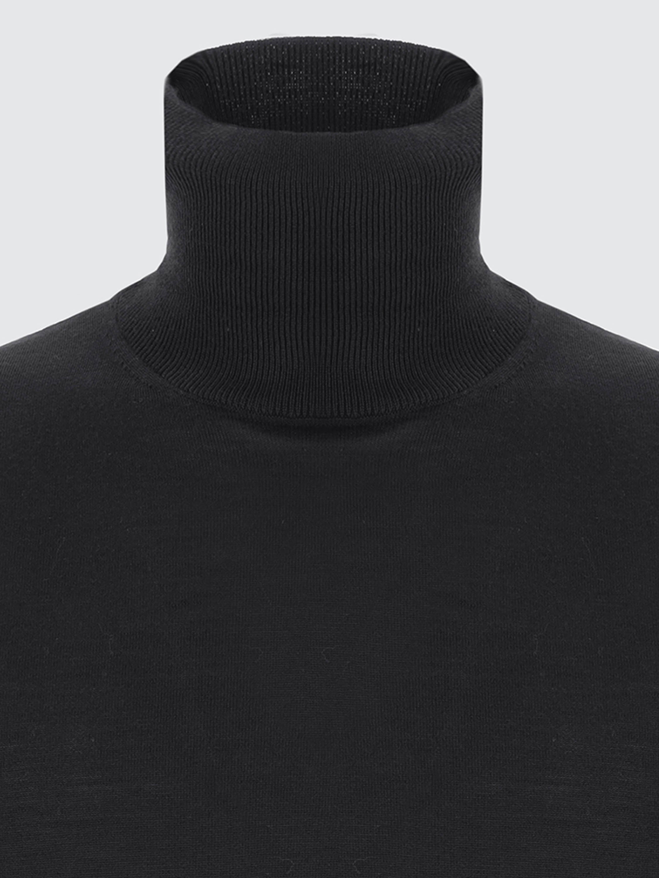 Wool Cashmere Blend Turtleneck Sweater