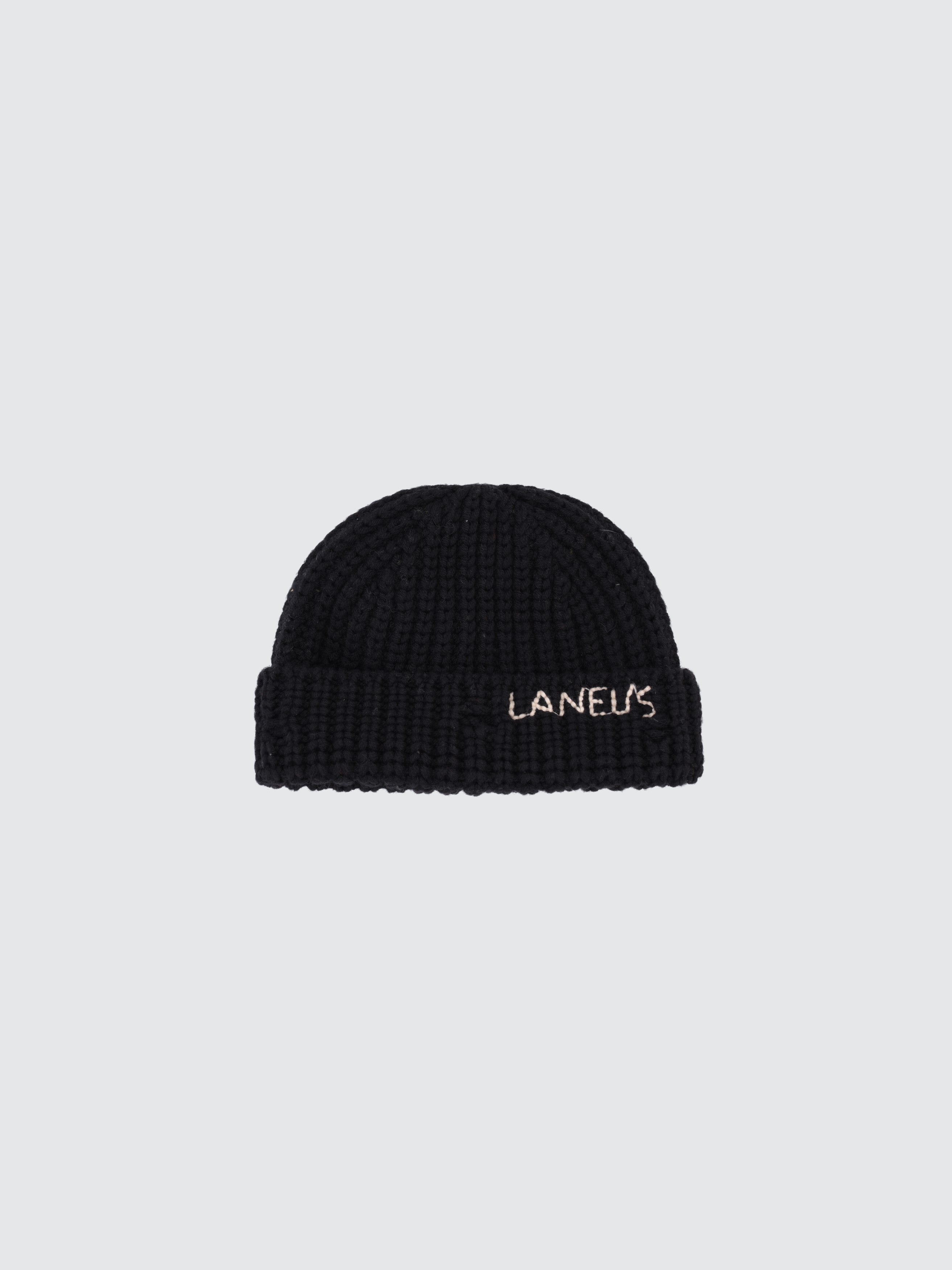 Wide-ribbed wool beanie