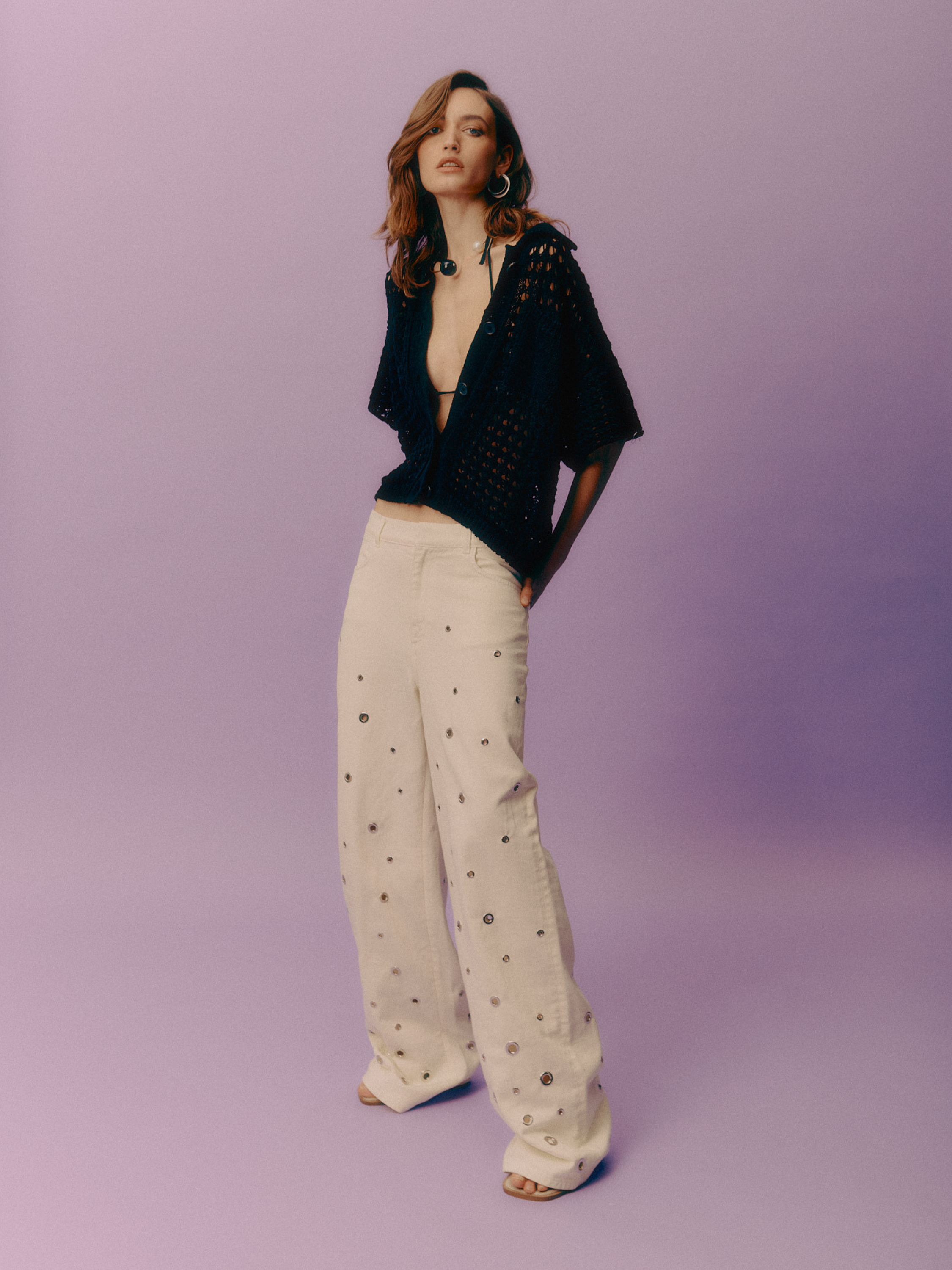 Wide leg eyelets jeans